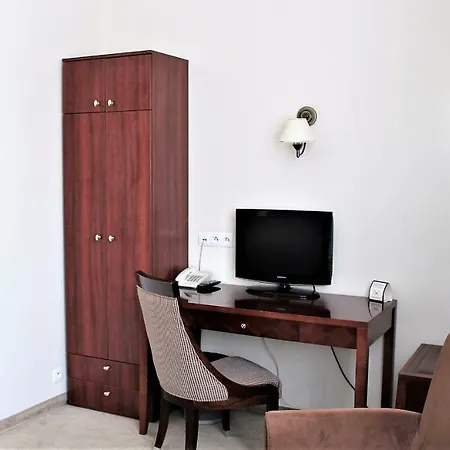 Bed & Breakfast Parnas Old Town 4*