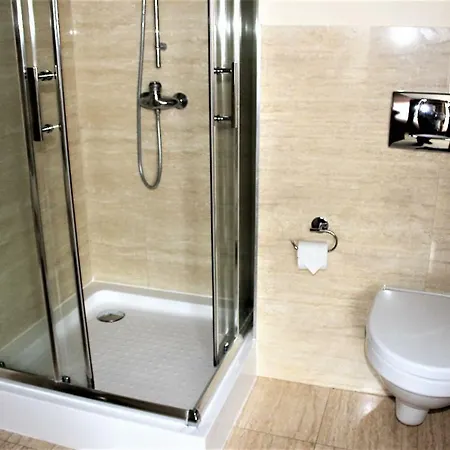 Parnas Old Town Bed & Breakfast 4*