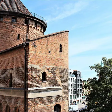 Parnas Old Town Bed & Breakfast